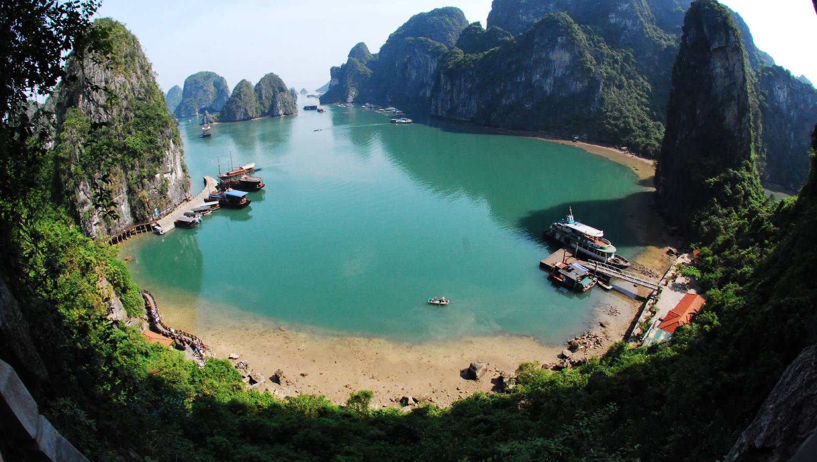 Vietnam’s Islands appealing to foreign travelers