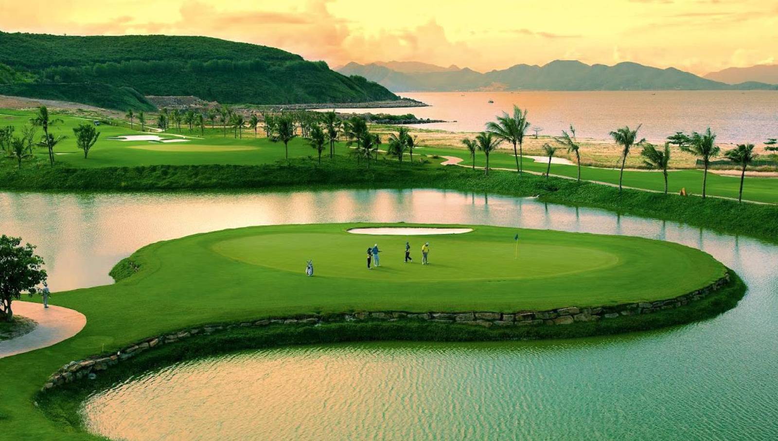 Vietnam’s Islands appealing to foreign travelers