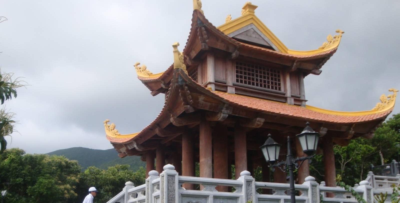 Van Son Pagoda