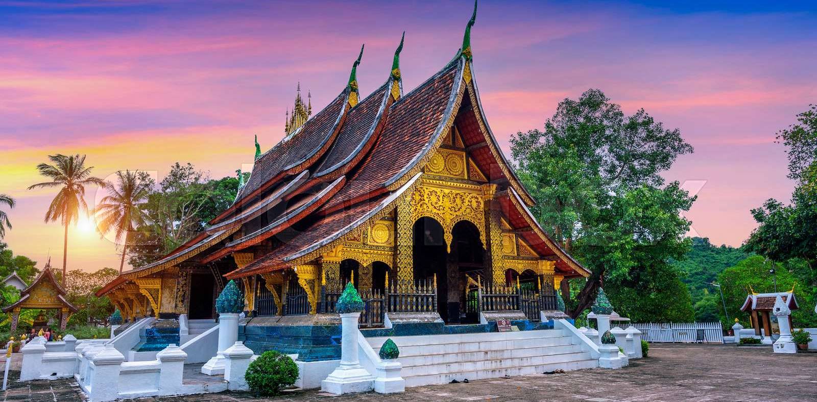 Wat Xiengthong Tours