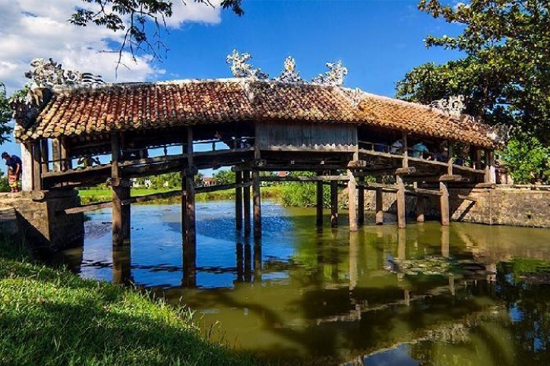 hue tours;hoi an to hue tour;hue tour from danang;hue tombs tour;hue day tour from hoi an;hue tourism;hue day tours;best hue tours;hue walking tour