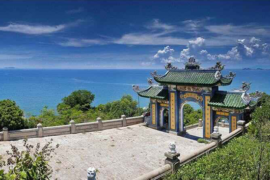 danang package tour; danang tour;da nang day tour packa;ge;Danang tour Package;da nang hoi an tour;Central Vietnam Heritage;Da Nang destination