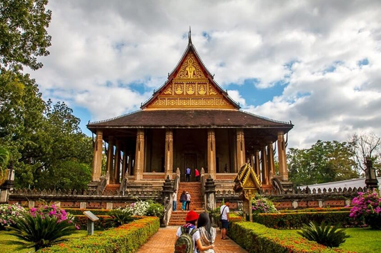 Vientiane tour;vientiane tour package;vientiane walking tour;vientiane day tours;vientiane tourism;vientiane highlights;vang vieng viator;vientiane to vang vieng taxi;whats on vientiane