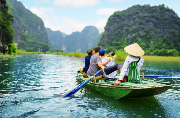 Vietnam cruise;Honeymoon vietnam;Vietnam honeymoon;Beach vietnam;Cruise to vietnam;Vietnam holiday tours;Vietnam tour package;Mekong delta tours